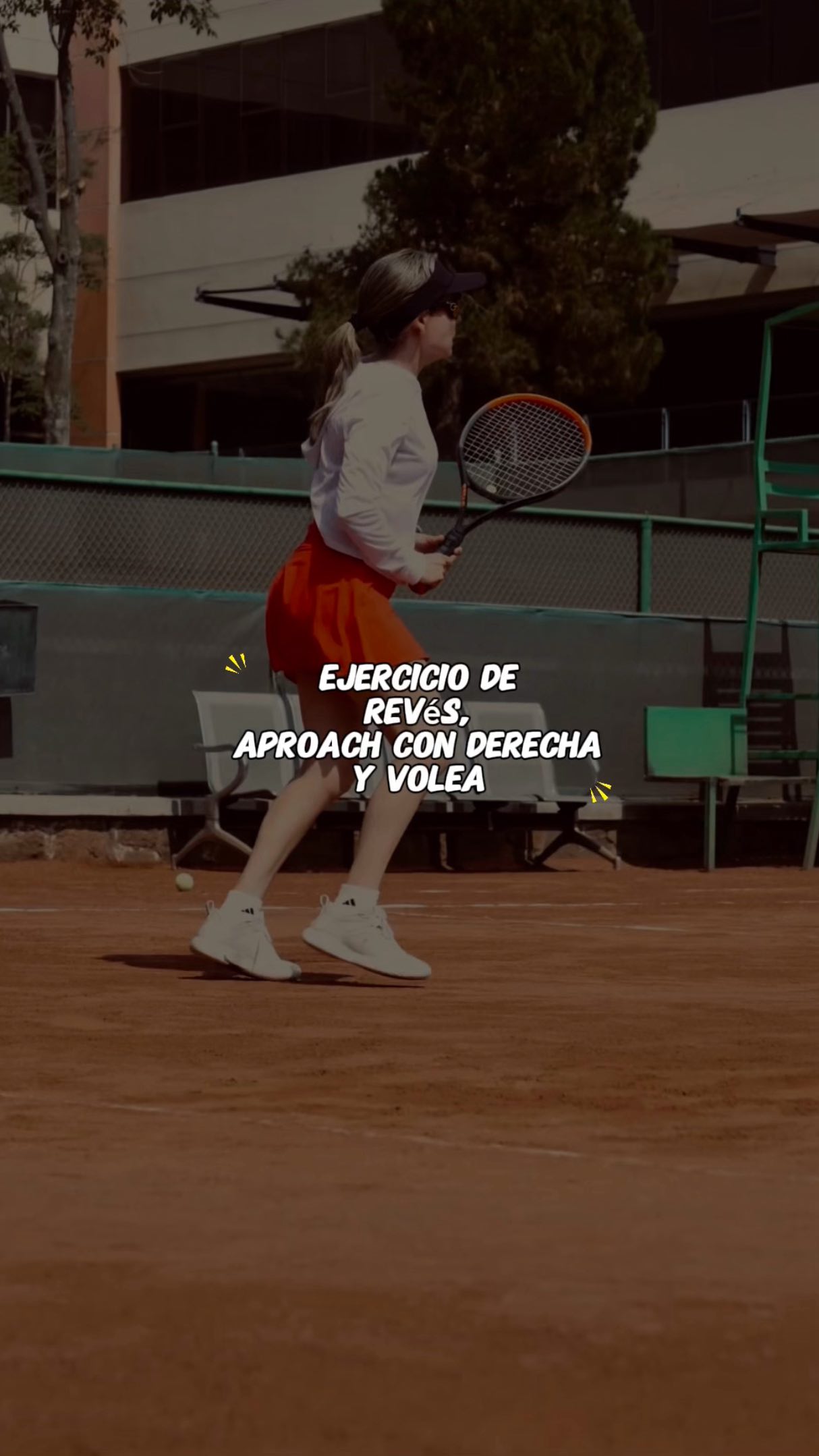 🎾 En Bugambilias Club entrenamos con propósito.
Este ejercicio combina revés, approach de derecha y volea, trabajando el control, la precisión y la mentalidad ofensiva.
Cada repetición nos acerca a un juego más sólido y decidido.
💪 Si quieres mejorar tu técnica y entender mejor cada movimiento, este es tu lugar.
📍Bugambilias Club
#BugambiliasClub #EntrenamientoTenis #TenisFemenil #TenisEnMéxico #ControlYPrecisión #Volea #TenisAmateur #TennisTraining #TransiciónAtaque #TennisDrills #Revés #AproachDeDerecha